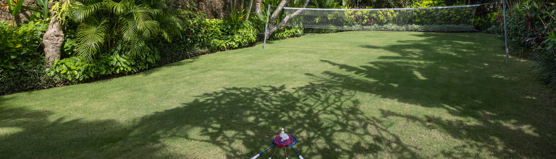 Villa Asta - Deck chairs from above